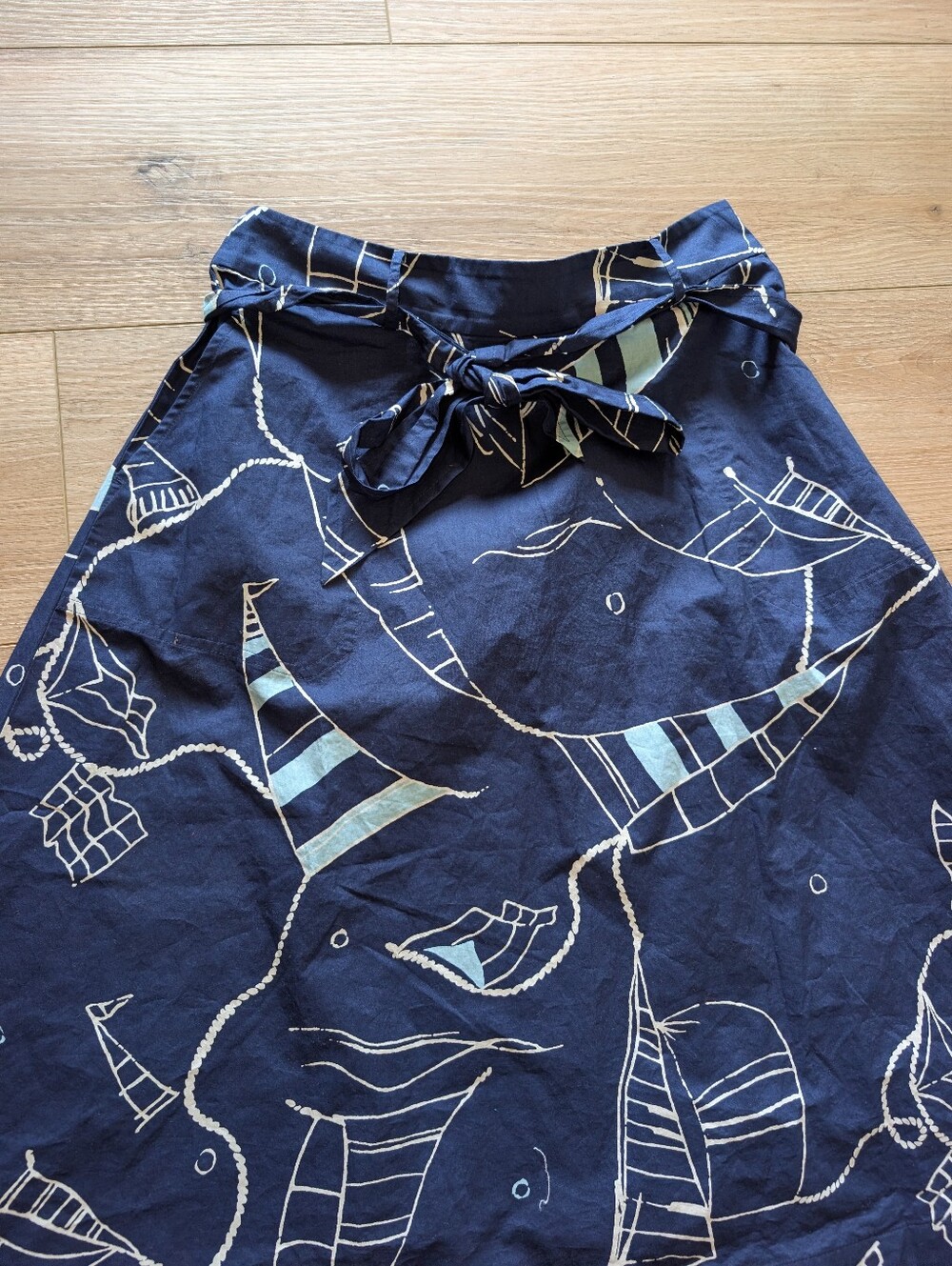 Talbots Navy Sailboat Print A-Line Skirt-Petite - Picture 2 of 8